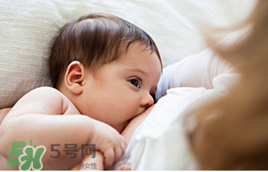 新生兒能用母乳洗臉嗎？新生兒能用母乳擦臉嗎？