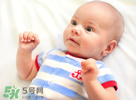女寶寶洗澡注意些什么？女寶寶洗澡的特殊要求