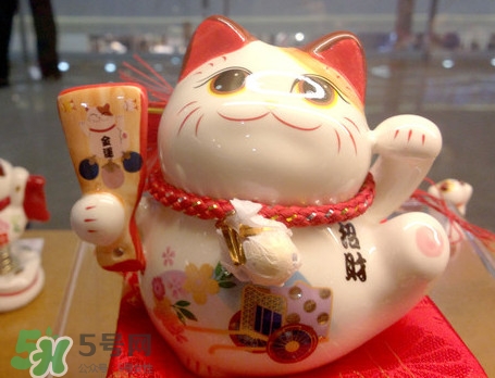 招財(cái)貓起源于哪個(gè)國(guó)家？招財(cái)貓?jiān)趺磾[放