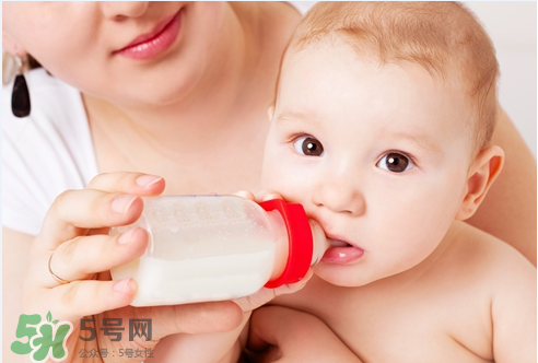 八月份可以斷奶嗎？8月份可以斷奶嗎？