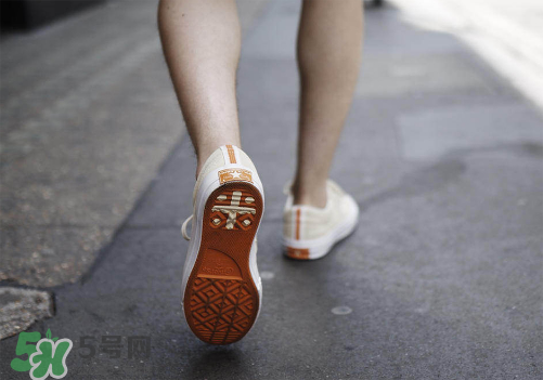 foot patrol與converse匡威聯(lián)名運(yùn)動(dòng)鞋什么時(shí)候發(fā)售？