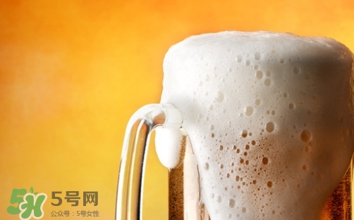 啤酒打開了隔夜還能喝嗎？喝隔夜的啤酒有什么危害？