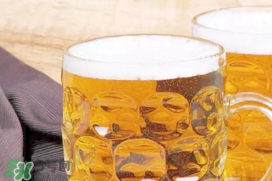 啤酒打開了隔夜還能喝嗎？喝隔夜的啤酒有什么危害？