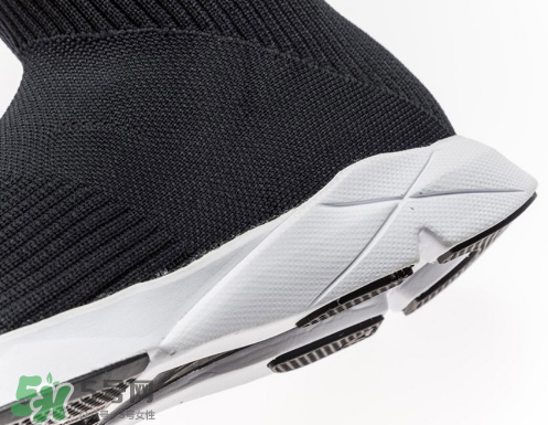 reebok sock runner ultraknit銳步超長襪子鞋多少錢？