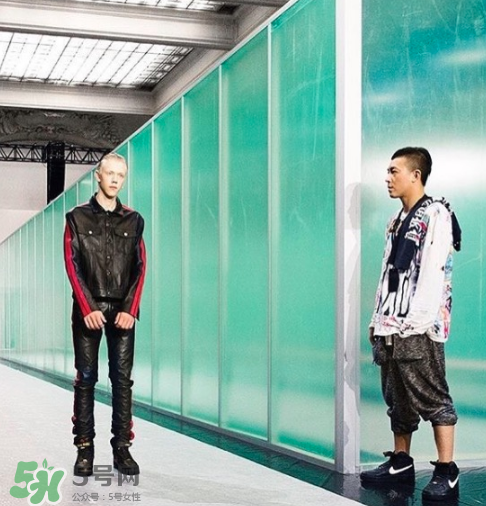 vlone與nike air force 1high聯(lián)名款運動鞋配色有哪幾種？