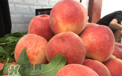 脆桃和軟桃哪個(gè)好吃？脆桃跟軟桃有什么區(qū)別？