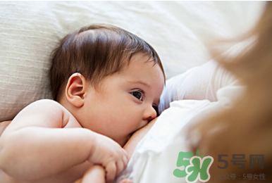 新生兒吃母乳會撐到嗎？新生兒吃母乳會吃撐嗎？