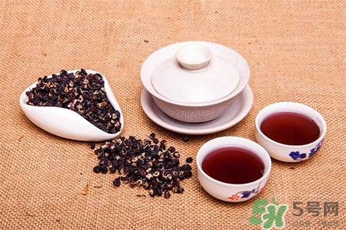 黑枸杞可以天天喝嗎？黑枸杞泡水一天喝幾次