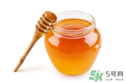 黑枸杞能和蜂蜜一起喝嗎？蜂蜜可以和黑枸杞一起喝嗎
