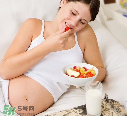 孕婦吃甜食寶寶會頭大嗎？孕期吃甜食寶寶會頭變大嗎？