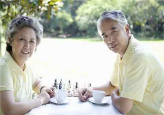 嬰兒奶粉老人能喝嗎？老人能不能喝嬰兒奶粉？