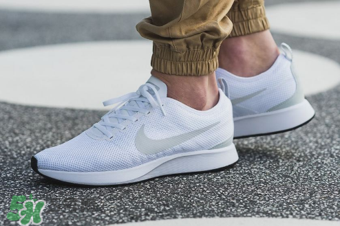 nike dualtone racer多少錢？耐克dualtone racer跑鞋價(jià)格