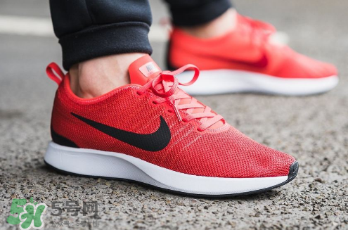 nike dualtone racer多少錢？耐克dualtone racer跑鞋價(jià)格
