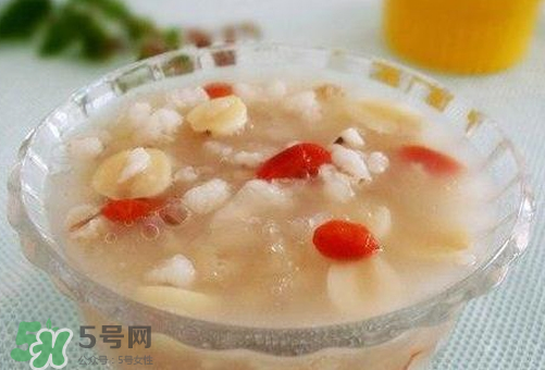 新鮮蓮子可以煮粥嗎？蓮子熬粥需要去芯嗎？