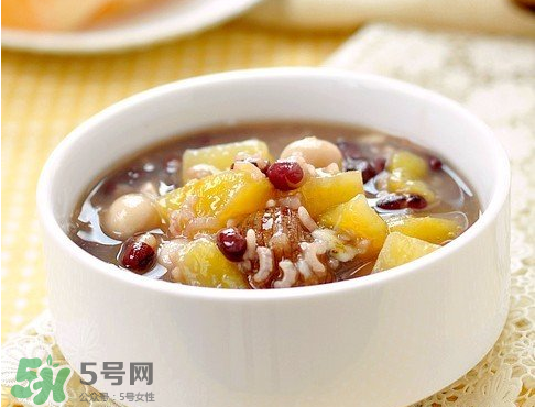 新鮮蓮子可以燉湯嗎？新鮮蓮子怎么煲湯？