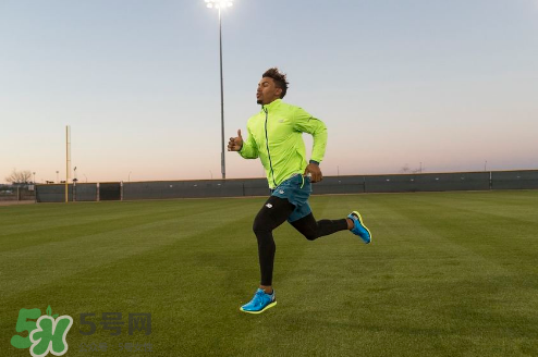 new balance fuelcell跑鞋腳感怎么樣_值得買嗎？