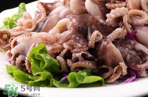 八爪魚頭里面的能吃嗎？八爪魚的墨汁可以吃嗎