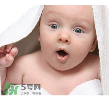 嬰兒吐奶和奶粉有關(guān)系嗎？嬰兒吐奶需要換奶粉嗎？