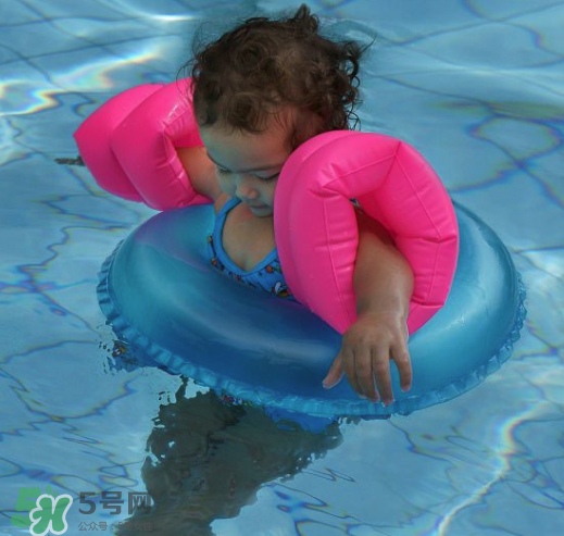 小孩玩水多久合適？小孩多久玩一次水好？