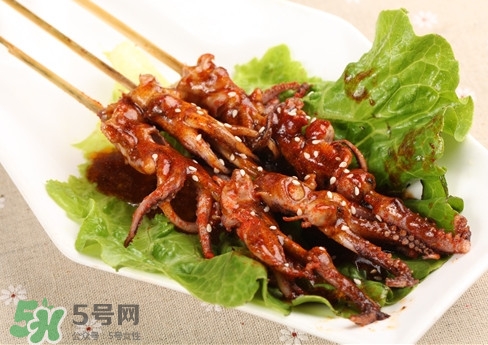 鐵板魷魚(yú)一串成本多少？魷魚(yú)怎么做好吃