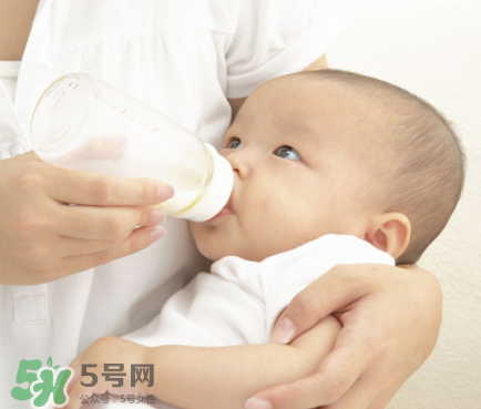 如何戒夜奶寶寶不痛苦？寶寶如何戒夜奶？