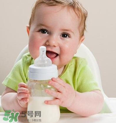 如何戒夜奶寶寶不痛苦？寶寶如何戒夜奶？