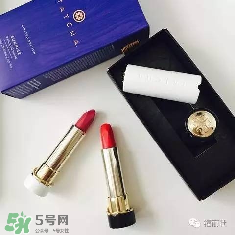 tatcha梅子粉好看嗎？tatcha白管口紅梅子粉試色