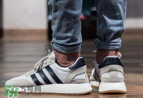 adidas iniki runner上腳效果怎么樣？阿迪達斯復古跑鞋好看嗎？