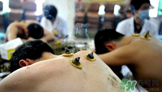 貼三伏灸癢是怎么回事？貼三伏灸癢怎么辦？
