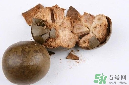 羅漢果的皮能泡水喝嗎？羅漢果的皮能吃嗎？