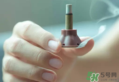 艾艾貼可以貼肚臍眼嗎？艾艾貼貼肚臍有什么作用？