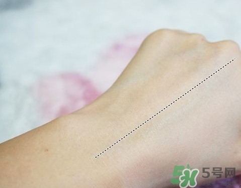 hanskin韓斯清素顏霜多少錢？hanskin韓斯清素顏霜怎么用