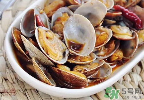 花蛤死了還能炒開(kāi)口么？花蛤里面的黑色能吃嗎