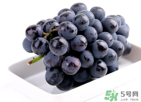 夏黑葡萄為什么掉色？夏黑葡萄怎么會(huì)染色？