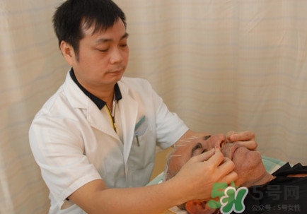 針灸可以治療失眠嗎？失眠時(shí)針灸哪些穴位有效
