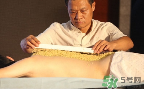 三伏灸一次做多長(zhǎng)時(shí)間？三伏灸用新生姜好還是老的好