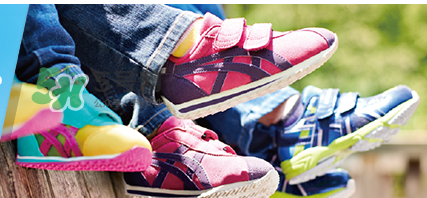 Asics童鞋尺碼對照表 Asics童鞋尺碼怎么選？