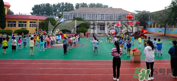 寶寶不去幼兒園怎么辦？寶寶不去幼兒園哭鬧怎么勸導(dǎo)？
