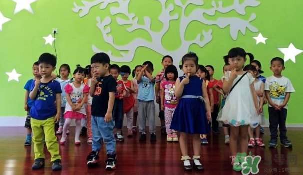 寶寶不去幼兒園怎么辦？寶寶不去幼兒園哭鬧怎么勸導(dǎo)？