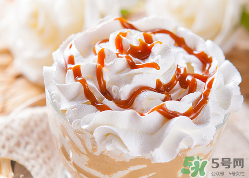 冰淇淋為什么會(huì)冒煙？會(huì)冒煙的冰激凌怎么做？
