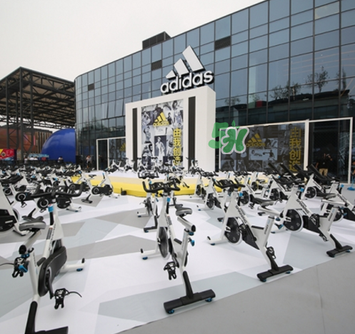 adidas阿迪達(dá)斯運(yùn)動(dòng)體驗(yàn)迷你品牌中心是干什么的？