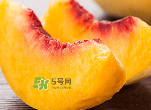 黃桃果肉是什么顏色？黃桃果肉為什么是紅的？