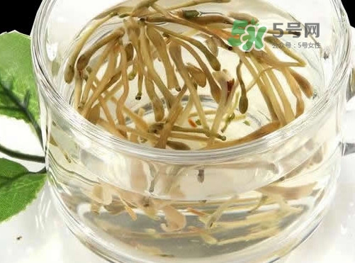金銀花茶要怎樣泡才好喝？金銀花茶最佳泡茶水溫是多少