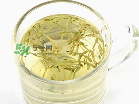 金銀花茶要怎樣泡才好喝？金銀花茶最佳泡茶水溫是多少