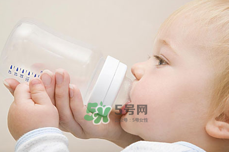 寶寶脫水怎么補(bǔ)水？寶寶脫水怎么辦？