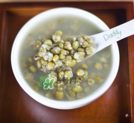 寶寶能喝綠豆水嗎？寶寶能喝綠豆湯嗎？