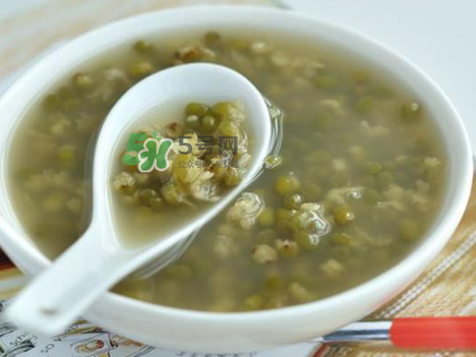 寶寶能喝綠豆水嗎？寶寶能喝綠豆湯嗎？