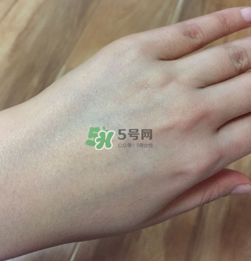 透真水光素顏霜怎么樣？透真素顏霜好用嗎？