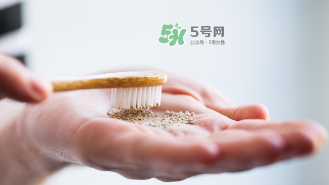 lush牙膏粒怎么用？lush牙膏粒使用方法