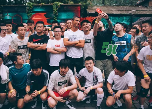 耐克2017c羅中國行北京站上腳穿的鞋子是什么型號(hào)？